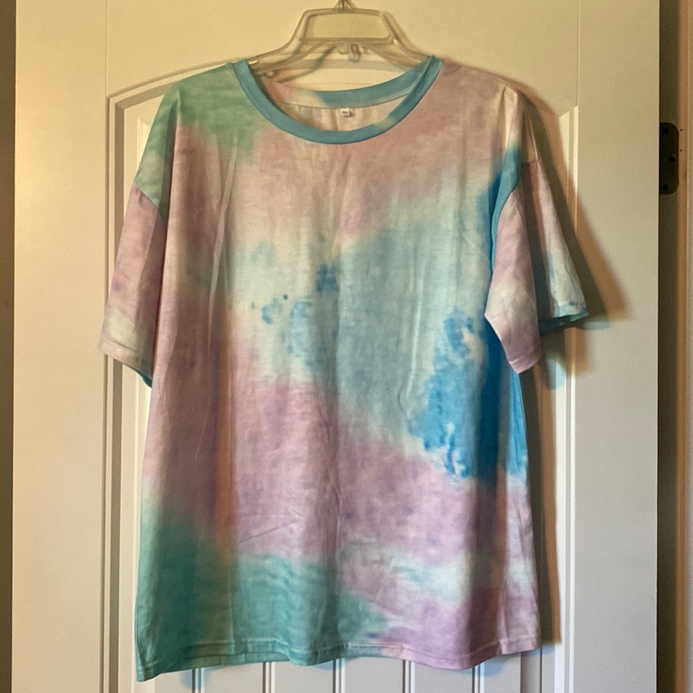 Womens boutique tie dye shirt NEW